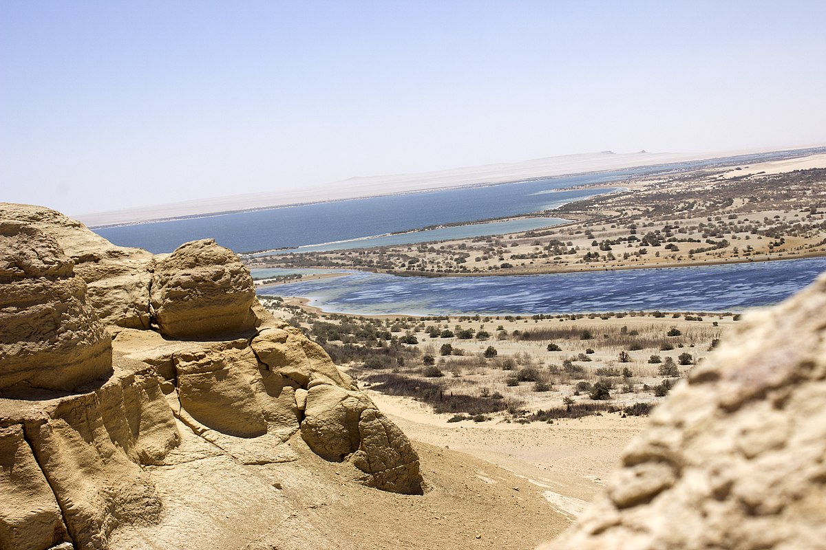 1200px-Wadi_El-Rayyan_Fayoum_Egypt_3